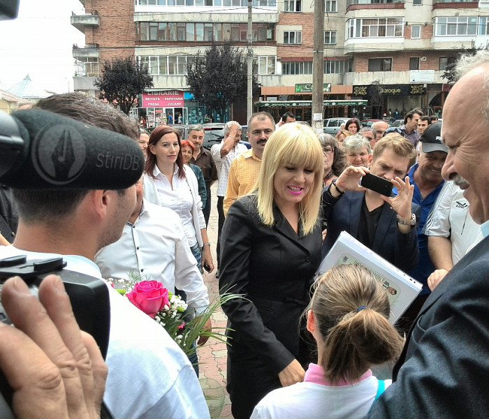 Elena Udrea, bine primită la Târgovişte