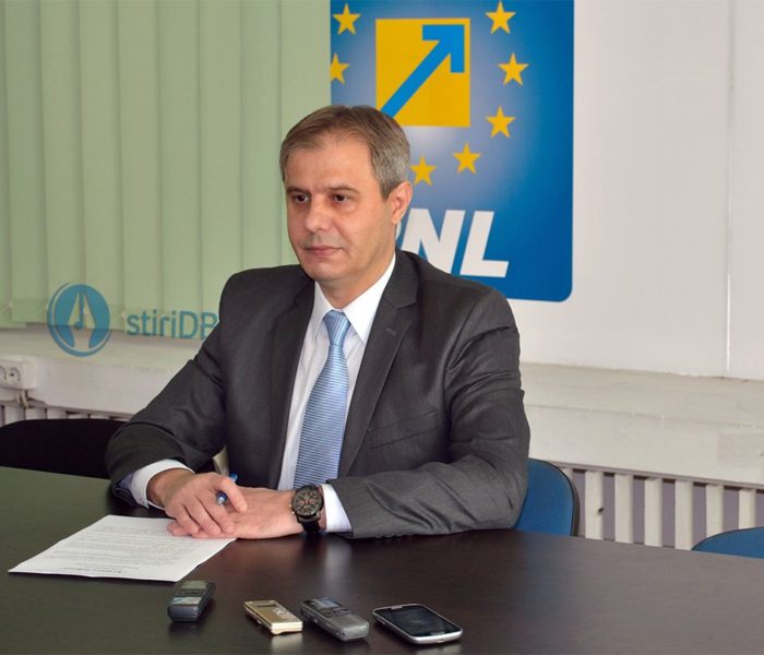 PNL Dâmboviţa:Sperăm că Cioloş va accepta susţinerea PNL pentru un nou mandat de premier, dacă nu se va înscrie în partid