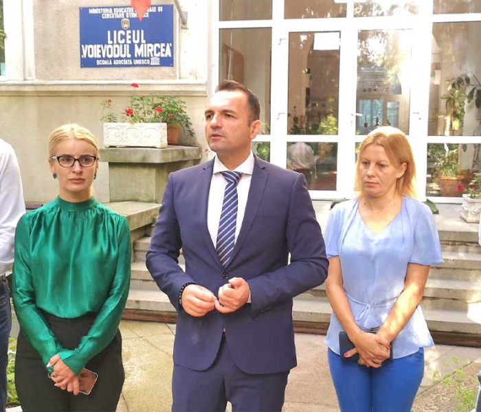 Târgovişte: A fost semnat contractul reabilitare a Liceului Tehnologic „Voievodul Mircea”