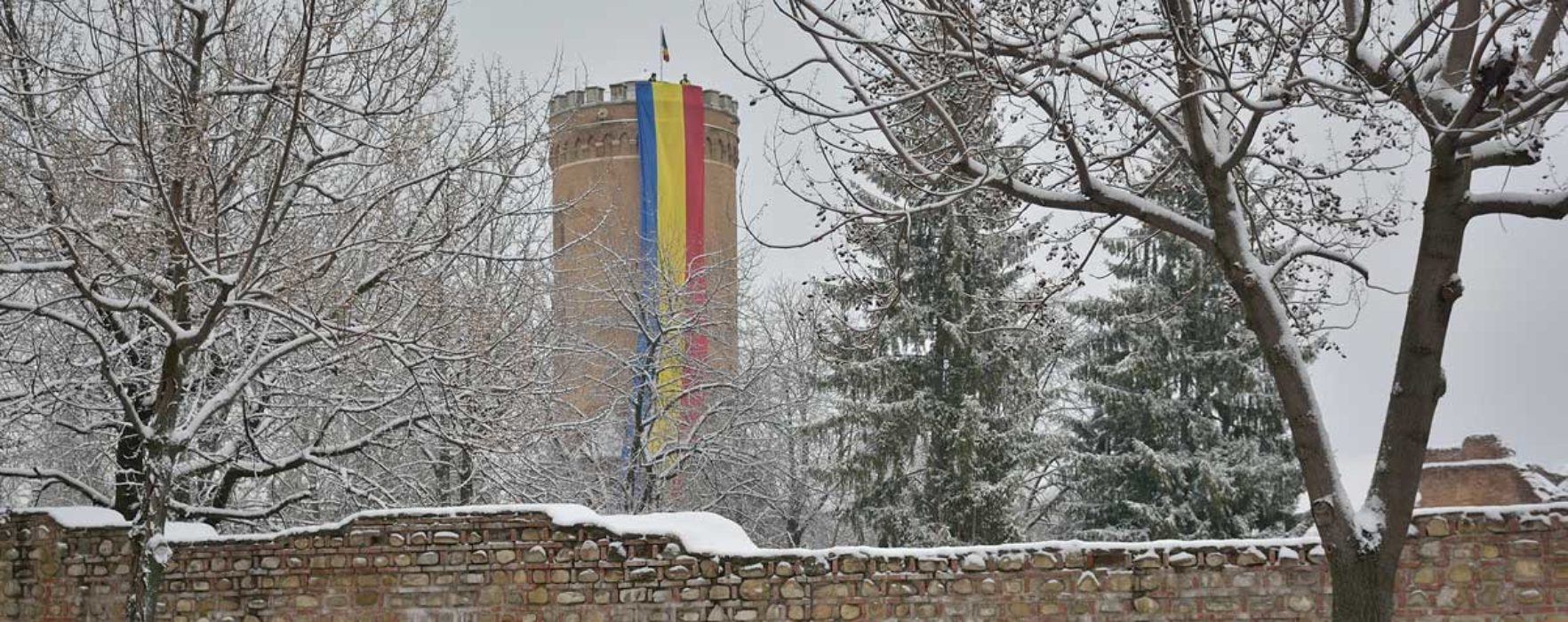 Târgovişte, de 1 decembrie: Paradă, spectacol de teatru, inaugurarea Târgului de Crăciun, concert