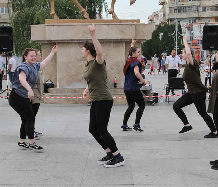 Teatrul Tony Bulandra Târgovişte: Un Babel infinit