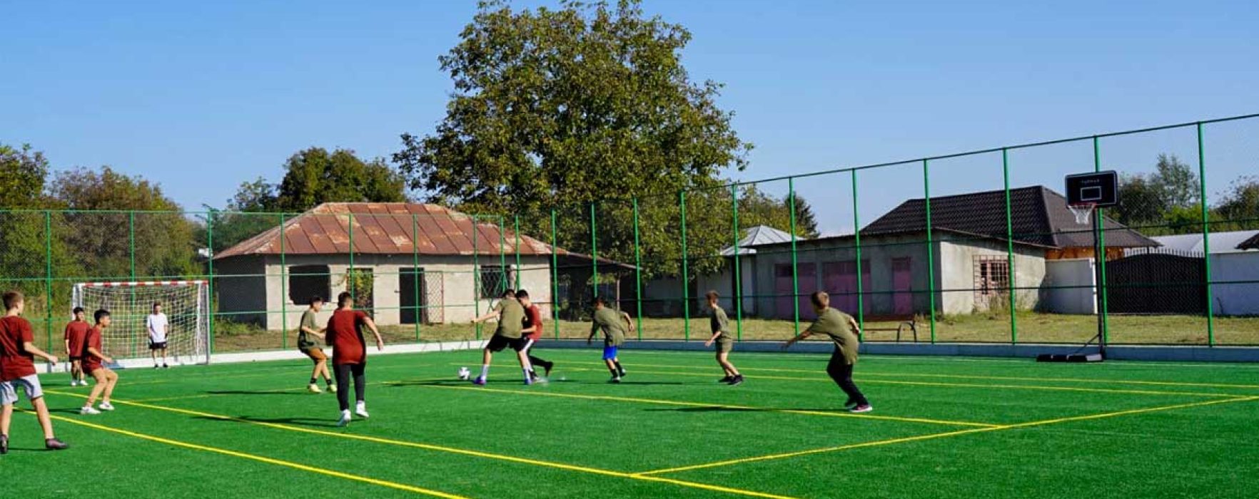 Dâmboviţa: Teren de sport inaugurat la I.L. Caragiale