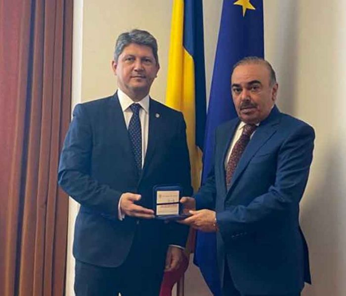 Întrevederi diplomatice și în vacanța parlamentară. Senatorul Titus Corlățean, întâlnire cu ambasadorul Statului Qatar în România