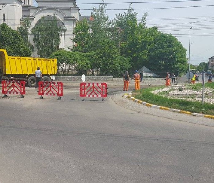 Târgovişte: Restricţii de circulaţie pe IC Brătianu, se asfaltează în zona sensurilor giratorii