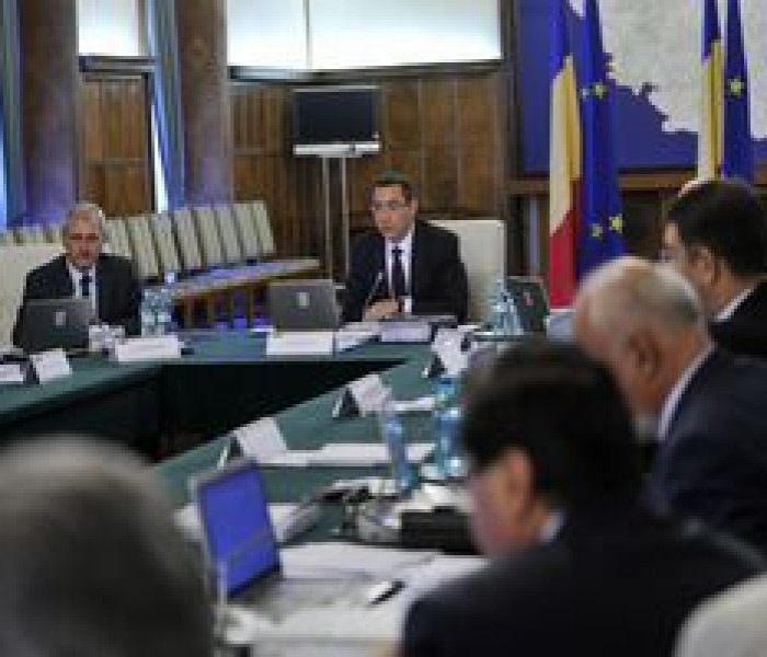 Corpul de control al premierului verifică situaţia şcolilor fără căldură din Târgovişte