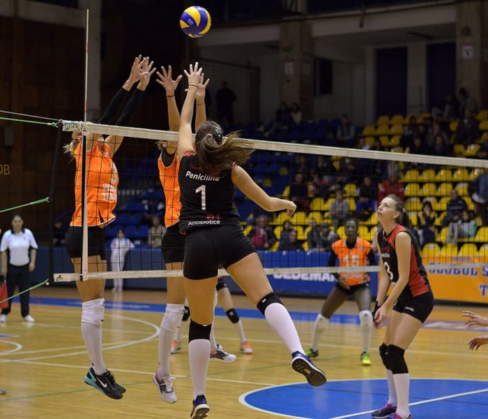 Volei feminin: CSM Târgovişte a învins cu 3-0 pe ACS Penicilina Iaşi