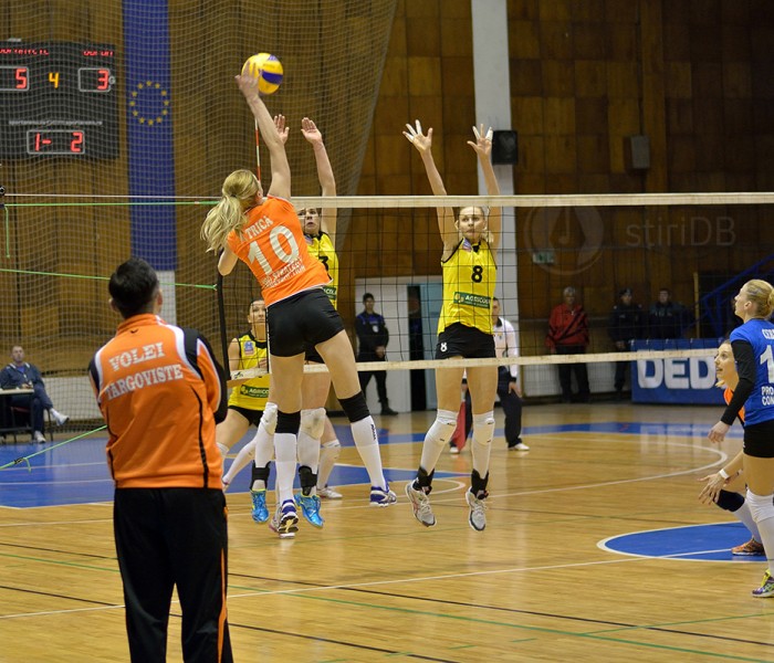 Volei feminin: CSM Târgovişte a pierdut cu Ştiinţa; calificarea se decide la Bacău (foto)